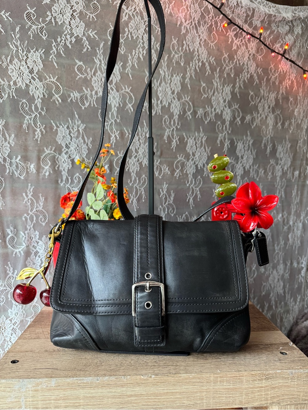 Vintage Coach Black Leather Soho Flap Convertible Shoulder Bag / Crossbody Bag